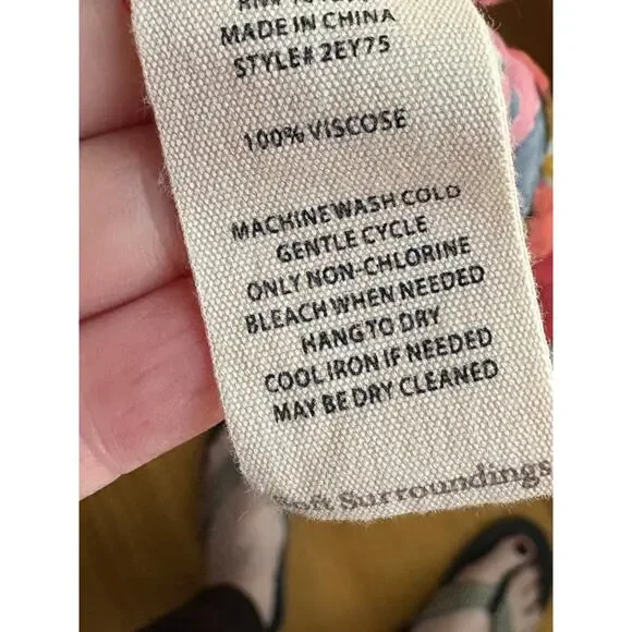 SOFT SURROUNDINGS Red Watercolor Art To Wear Provencia Dress Hankerchief Sz S - Picture 12 of 14